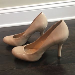 Beige heels